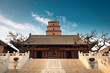 Foto: the great buddha’s hall with giant wild goose pagoda the great buddha’s hall with giant wild goose pagoda