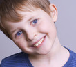 Foto: lachender junge lachender junge