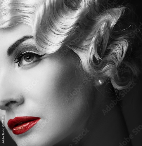 Photo: Elegant blond retro woman Elegant blond retro woman