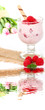 Himbeerdessert mit Reflexion auf Tisch