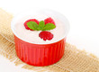 Dessertschälchen mit Himbeeren