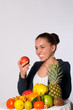 Foto: Mädchen mit Obst Apfel essend 4 Mädchen mit Obst Apfel essend 4