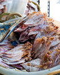Foto: Sea food at market. Selling dry calamari in Thailand Sea food at market. Selling dry calamari in Thailand