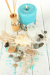 Foto: Sea spa composition on wooden table close-up Sea spa composition on wooden table close-up
