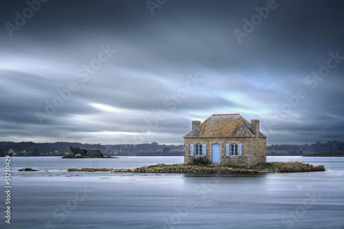 Photo: Petite maison sur l'eau - Bretagne - France Petite maison sur l'eau - Bretagne - France