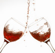 Brindis con vino espumoso rosado
