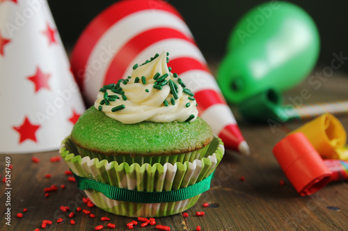 Photo: Green birthday cupcake Green birthday cupcake