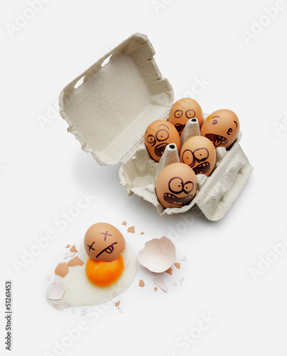Photo: Eggs in a box are scared of dead friend Eggs in a box are scared of dead friend