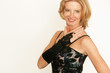 Frau im Partykleid