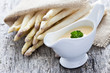 Spargel und Hollandaise