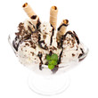 Stracciatella - Eis mit Waffeln, Sahne und Minze
