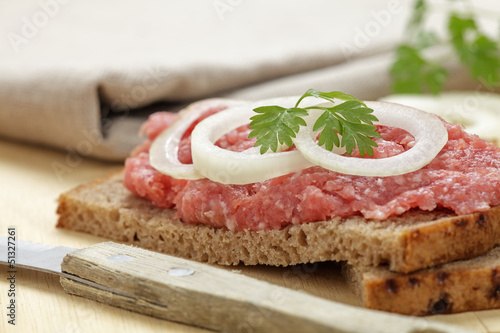 Photo: Brot mit Mett Brot mit Mett