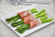 Spargel mit Parmaschinken und Croutons