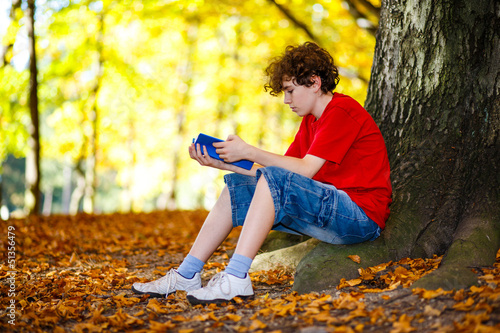 Photo: Student learning outdoor Student learning outdoor