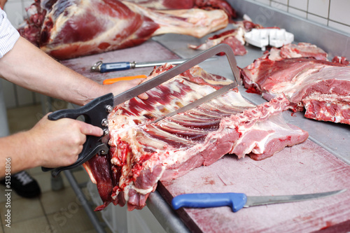 Photo: metzger zerlegt rind metzger zerlegt rind