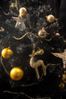 Foto: Christmas tree, in black and gold Christmas tree, in black and gold