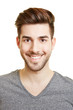 Bewerbungsfoto eines jungen Mannes