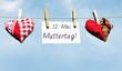 Foto: Herzen mit Schild "12. Mai Muttertag" Herzen mit Schild "12. Mai Muttertag"