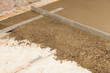 preparing a cement screed, chape ciment