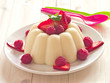 Grießbrei mit frischen Früchten