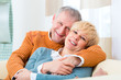 Foto: Seniors at home still in love after all those years Seniors at home still in love after all those years