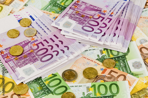 Photo: Viele verschiedene Euro-Geldscheine Viele verschiedene Euro-Geldscheine