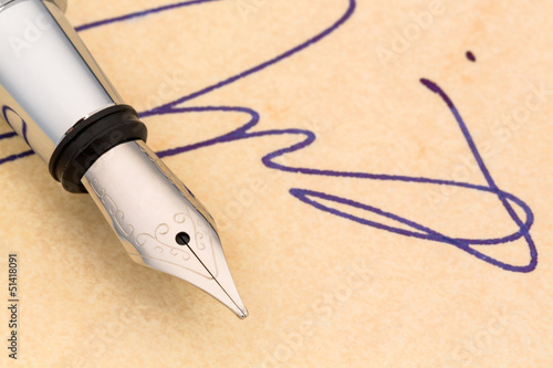 Photo: Unterschrift und Füllhalter Unterschrift und Füllhalter