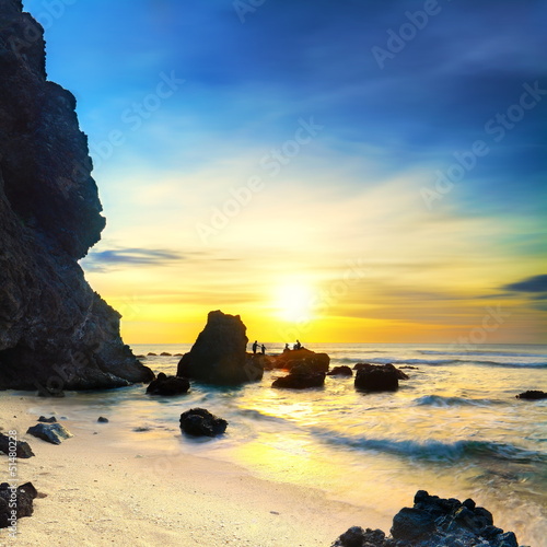 Photo: Pêcheurs sur le littoral de La Réunion. Pêcheurs sur le littoral de La Réunion.