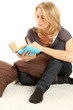 Photo: Frau liest Buch Frau liest Buch