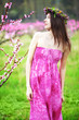 Foto: Woman in spring garden Woman in spring garden