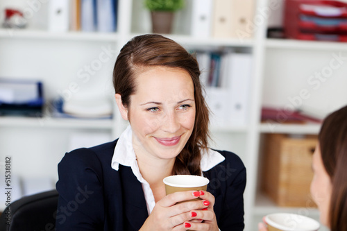 Photo: kaffeepause mit der kollegin kaffeepause mit der kollegin