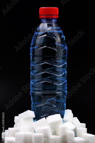 Photo: zuckerwürfel mit flasche zuckerwürfel mit flasche