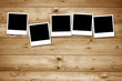 Photo: Polaroid auf Holz Polaroid auf Holz