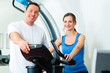 Patientin bei der Physiotherapie