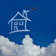 Traumhaus aus Wolken im Himmel