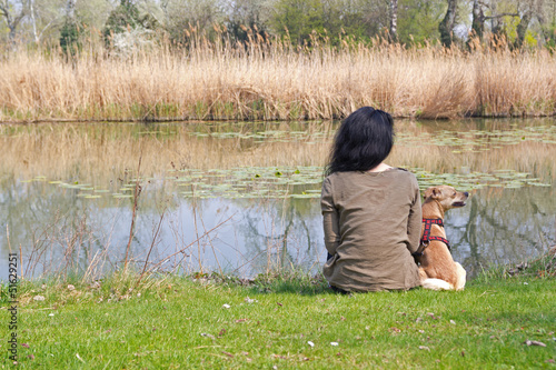 Photo: Frau mit Hund / Donauinsel / Wien Frau mit Hund / Donauinsel / Wien