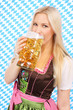  Mädchen im Dirndl mit Masskrug - girl with dirndl and beer