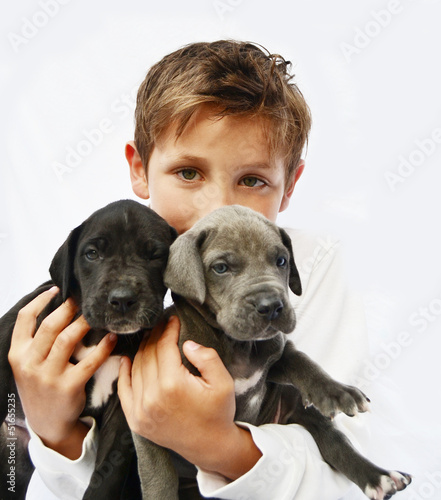 Photo: Kind mit welpen Kind mit welpen