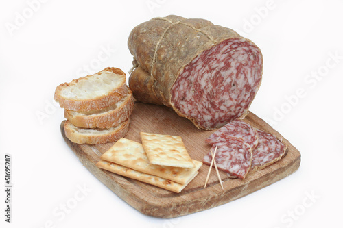 Photo: antipasto _sfondo bianco antipasto _sfondo bianco