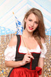 Frau im Dirndl