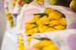 Foto: Tulpen in Papiertüte, 2 Tulpen in Papiertüte, 2