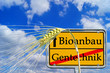 Schild Bioanbau mit Getreide