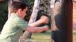 Vídeo: little boxer training little boxer training