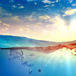 Sea wave with bubbles