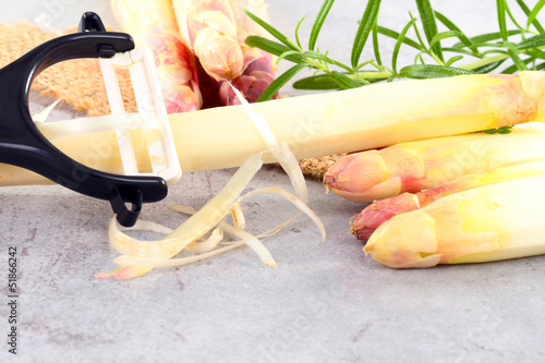 Photo: Spargel Schälen Spargel Schälen