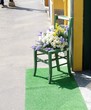 Fiori davanti al negozio