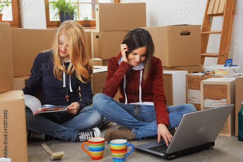 Photo: two girls moving two girls moving
