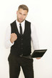 Photo: junger Mann mit Laptop junger Mann mit Laptop