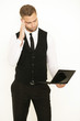 Photo: junger Mann mit Laptop junger Mann mit Laptop