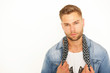 junger Mann im Portrait